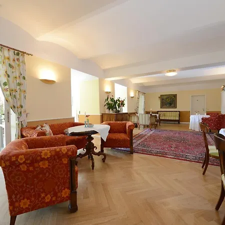 Szálloda Seehotel Astoria Pörtschach am Wörthersee