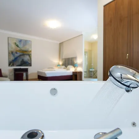 Szálloda Seehotel Astoria Pörtschach am Wörthersee