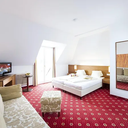 ゼーホテル アストリア 4* Pörtschach am Wörthersee