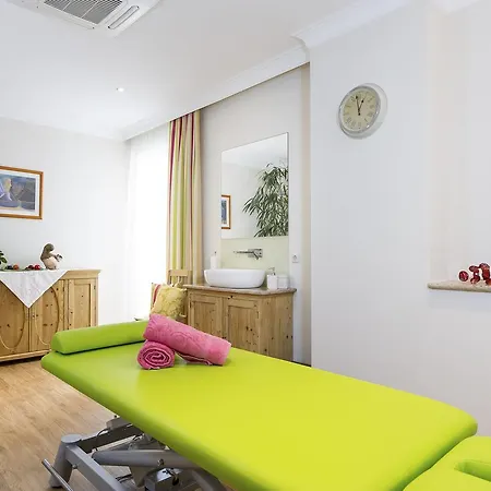 ゼーホテル アストリア ホテル