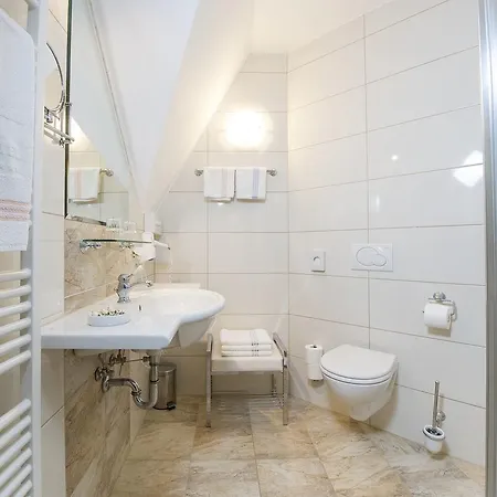 Seehotel Astoria Szálloda Pörtschach am Wörthersee