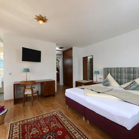 ゼーホテル アストリア Pörtschach am Wörthersee