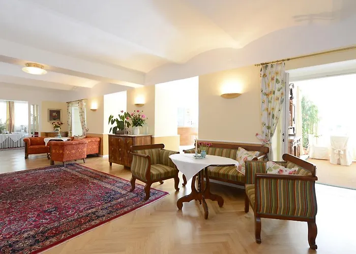 阿斯托利亚酒店 Pörtschach am Wörthersee